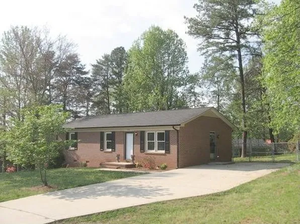 1211 Springdale Park Dr, Lincolnton, NC 28092