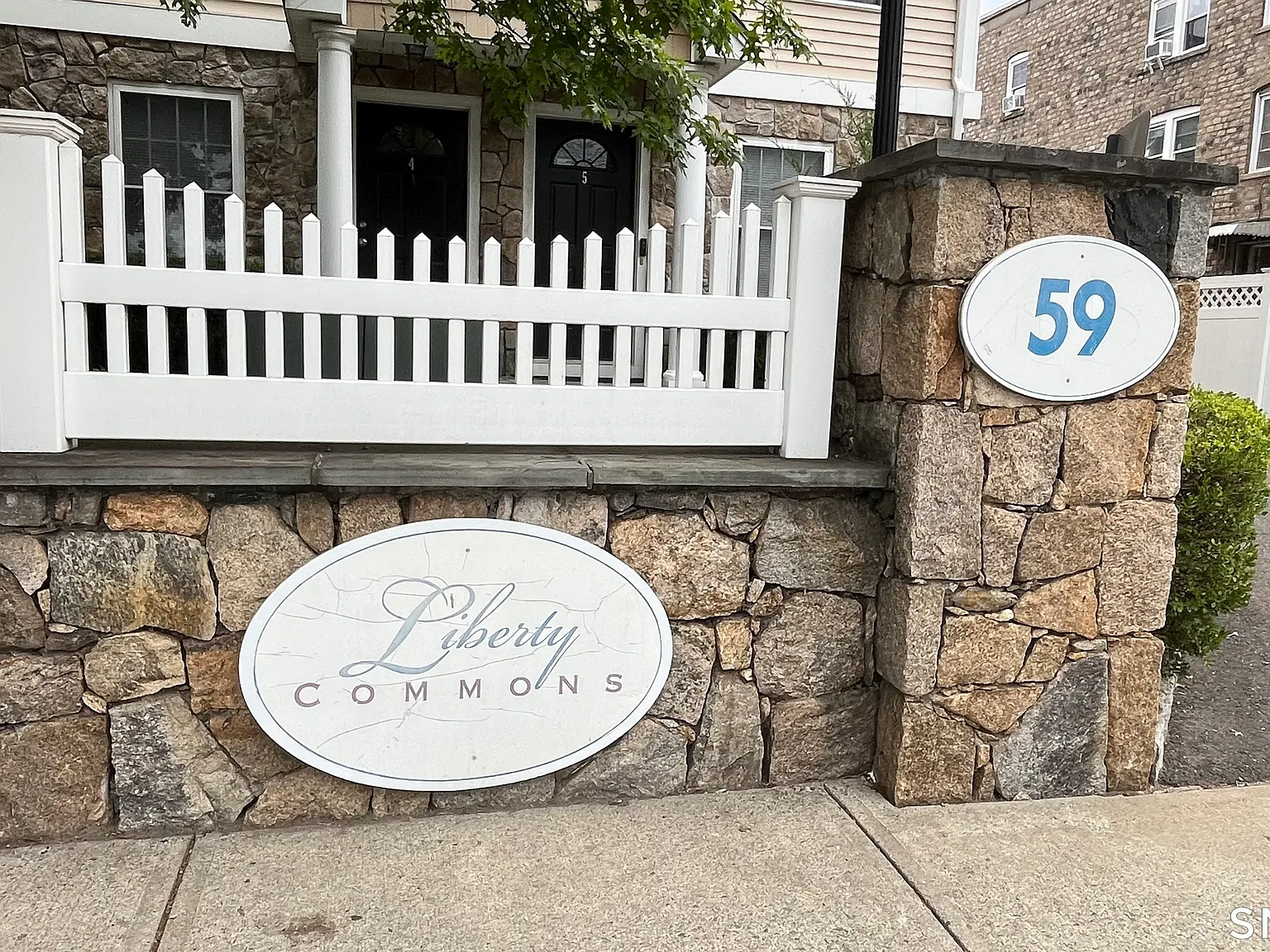2 bed, 1.5 bath, 1184 sqft, $3,100 — Photo 1