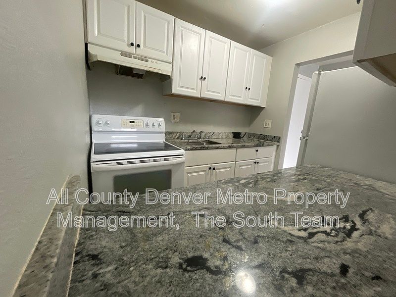 1st image of 1590 Clinton St APT 3
