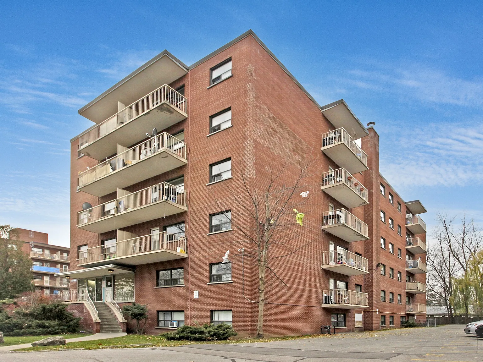 2333 Park Towers Avenue — Photo 1