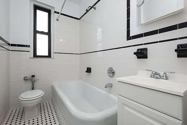 Sold by Houlihan Lawrence | media 12