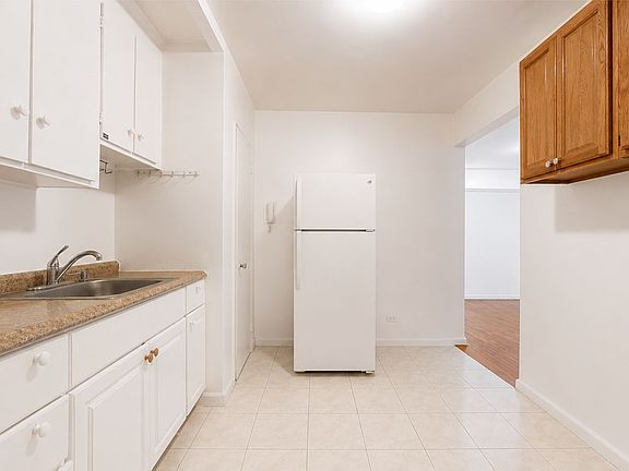 4th image of 41-50 78th St APT 319