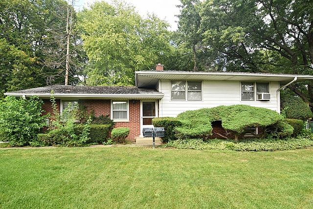 1st image of 2817 S Briarwood Dr E