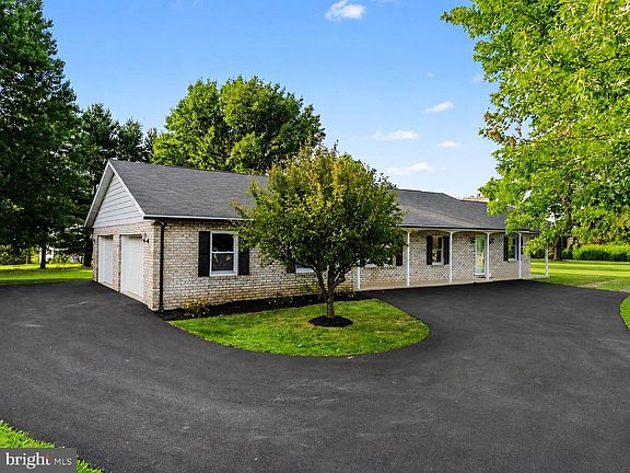 3rd image of 771 Plank Rd
