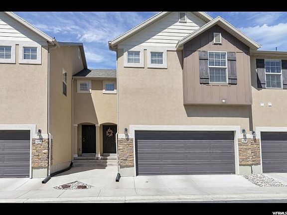 2nd image of 1315 N Lily Pad Dr