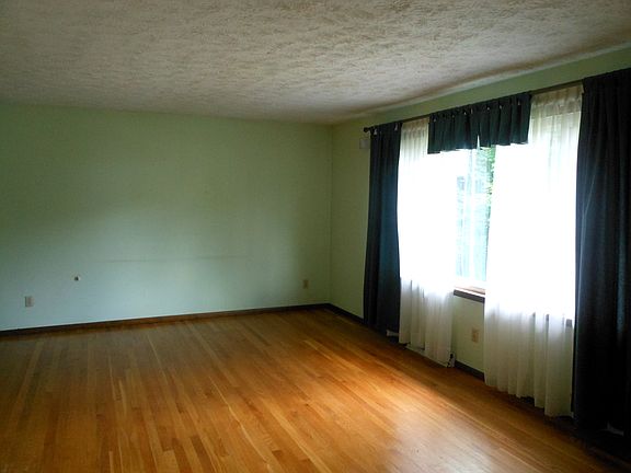 3rd image of 2839 Lehigh Ln