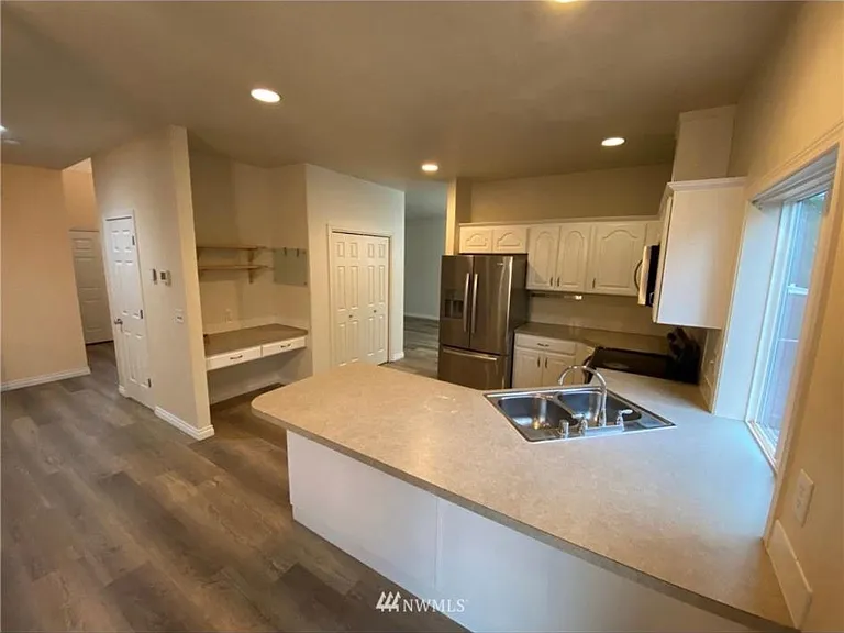 7209 33rd Ave NE — Photo 2
