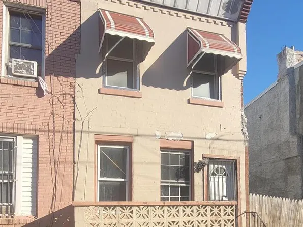 2953 Rosehill St, Philadelphia, PA 19134