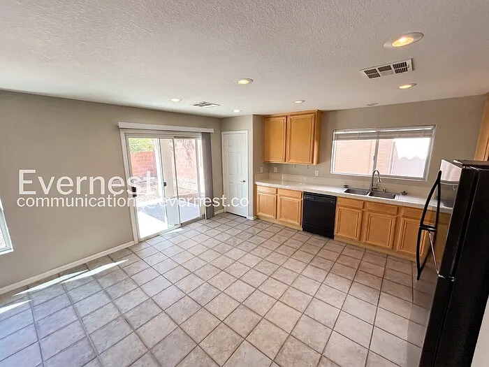 11221 Salentino Ave — Photo 5