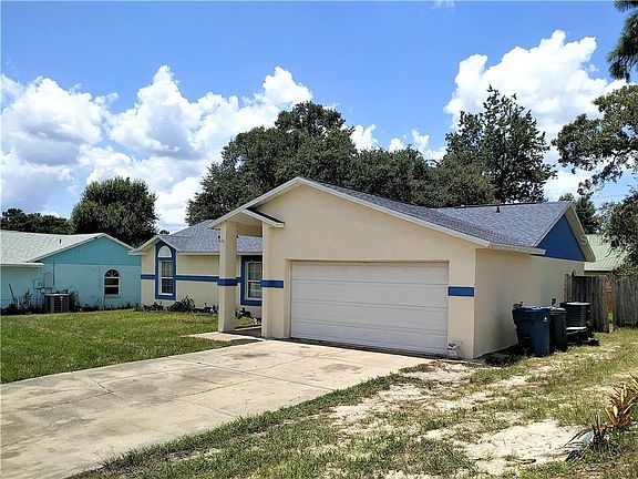 2nd image of 1102 Evergreen Pl