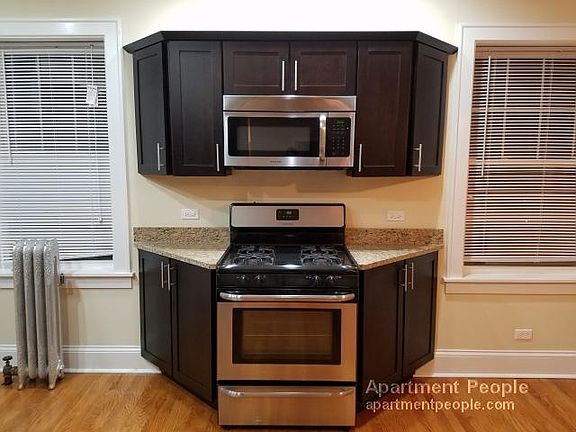 2nd image of 4414 N Rockwell St APT 1