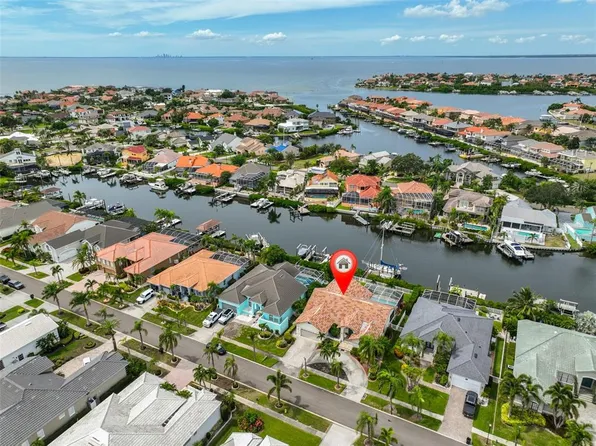 913 Allegro Ln, Apollo Beach, FL 33572