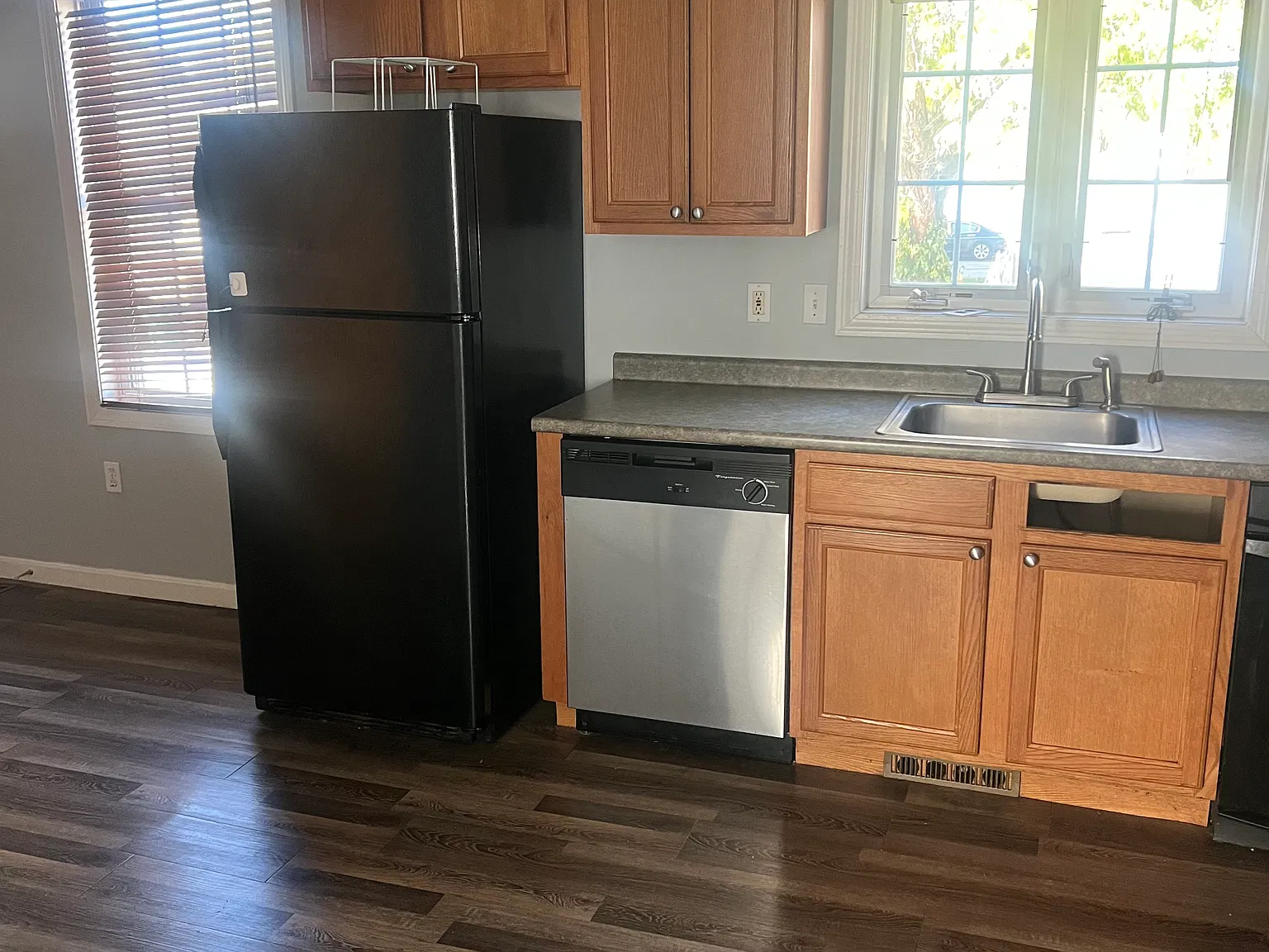 2 bed, 1.5 bath, 1084 sqft, $1,850 — Photo 4