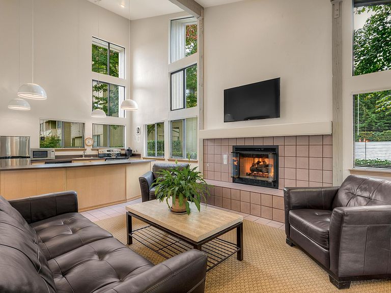 Inglewood Forest Apartment Rentals - Kenmore, WA | Zillow