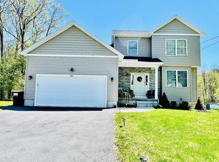 320 Ferris Rd, Schenectady, NY 12304