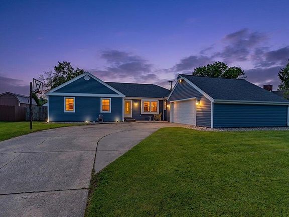 2nd image of 208 Bittersweet Ln