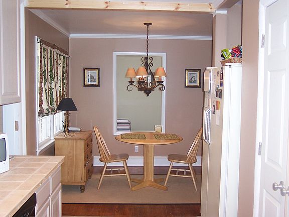Breakfast Room