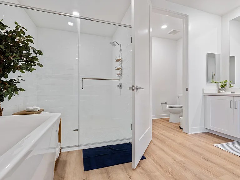 4303 Rivington — Photo 12