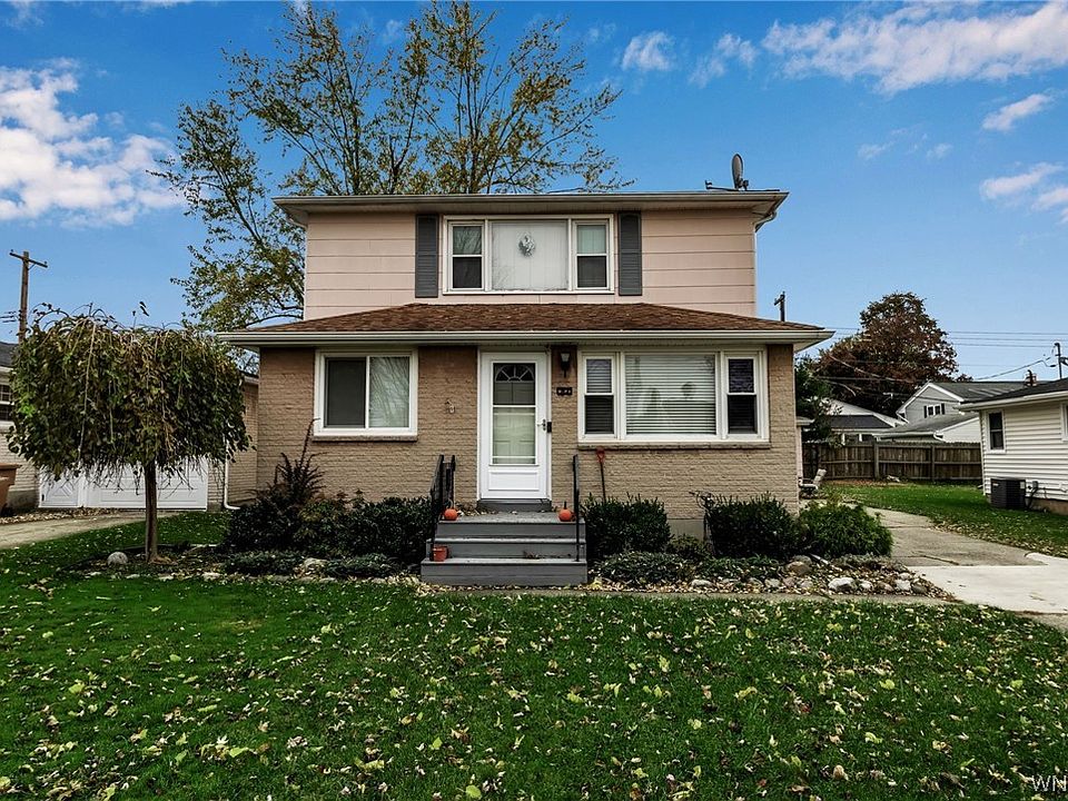 1st image of 82 Colette Ave