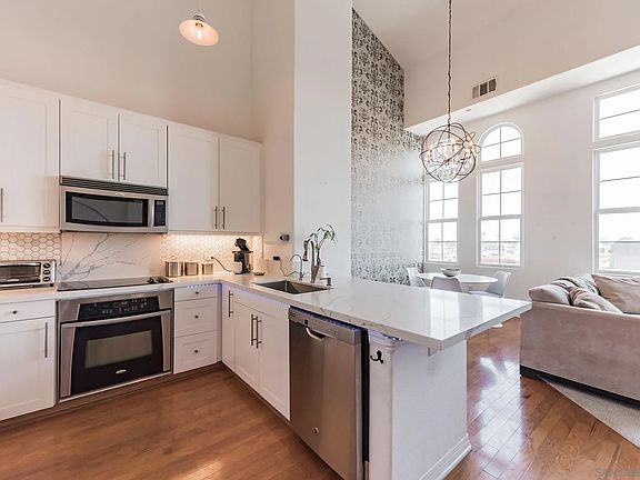 5th image of 3957 30th St Unit 519