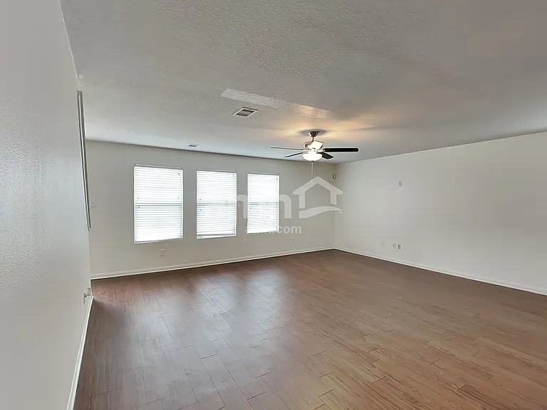 3631 Barkers Crossing Ave — Photo 10