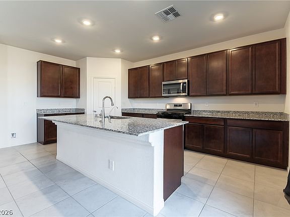 5th image of 1130 Brilliant Meadow Ave