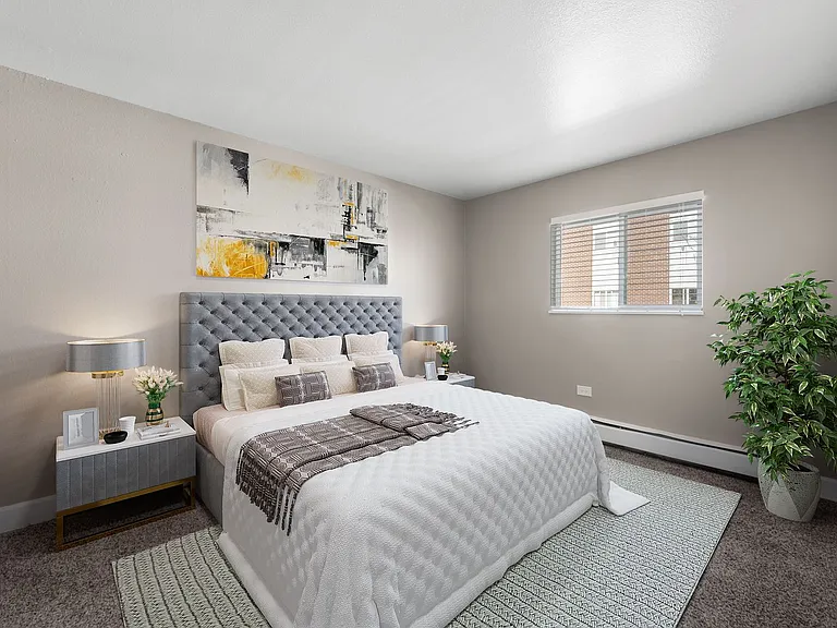 Crestone Apartments — Photo 22