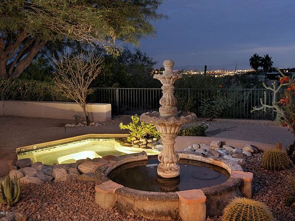 3rd image of 6041 N Paseo Valdear