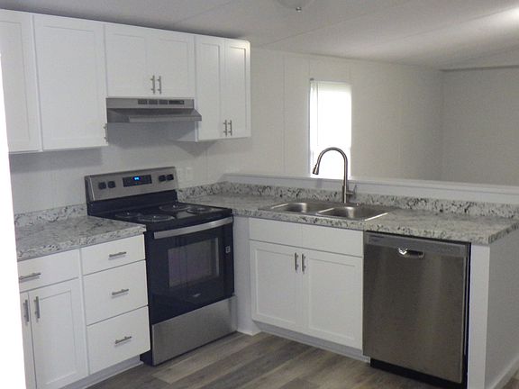 3rd image of 407 Martin Ct