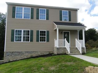 1450 Sherwood Dr, Christiansburg, VA 24073