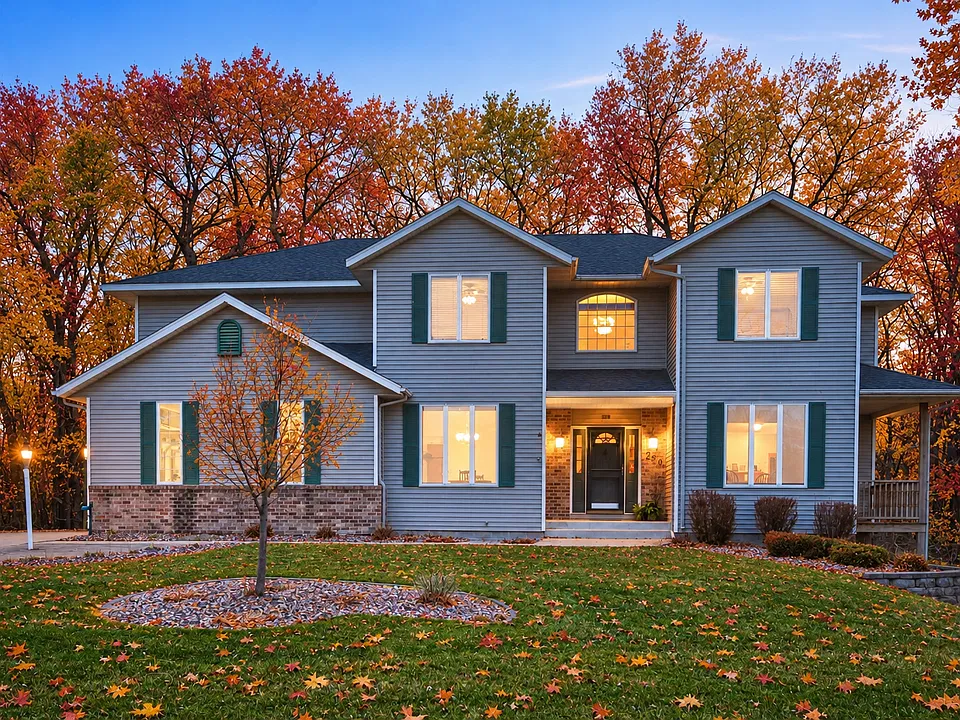 250 Oakwood Ln