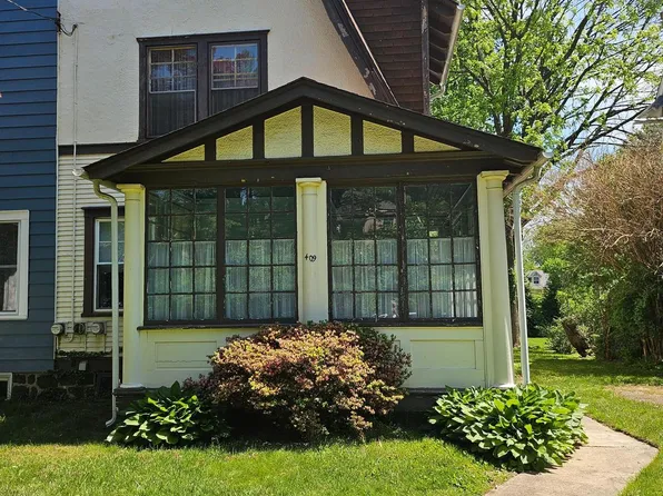 409 W Beechtree Ln, Wayne, PA 19087