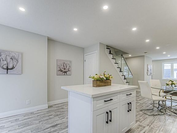 4th image of 152 Overlea Dr