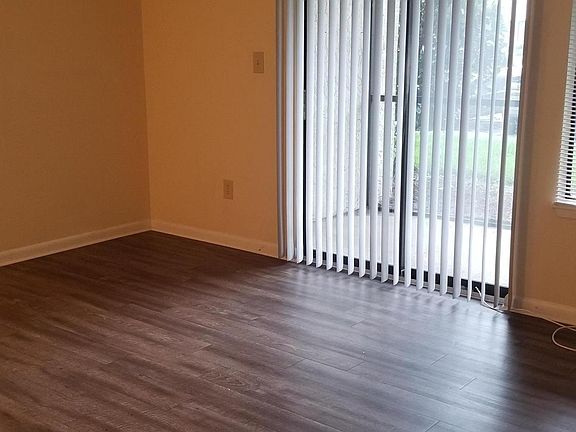 4th image of 3565 Sable Palm Ln Unit A