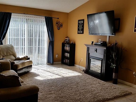 2nd image of 4405 Pine Villa Cir