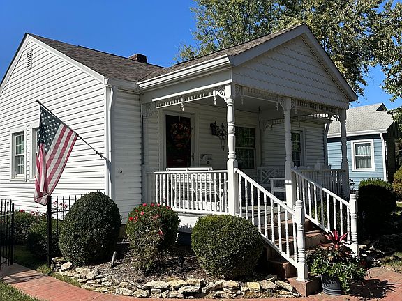 4th image of 1842 N Auburn St