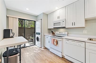 3rd image of 1628 Boathouse Cir #111-1-1468