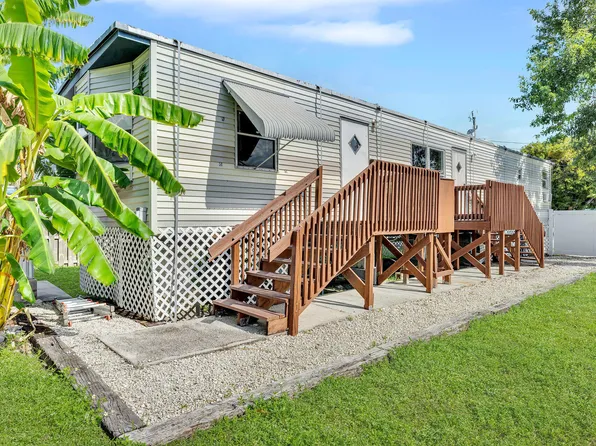 413 92nd St #A, Marathon, FL 33050