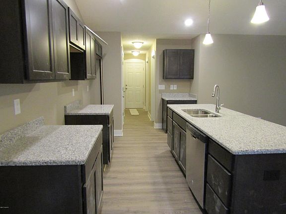 3rd image of 203 Barrington Cir #64