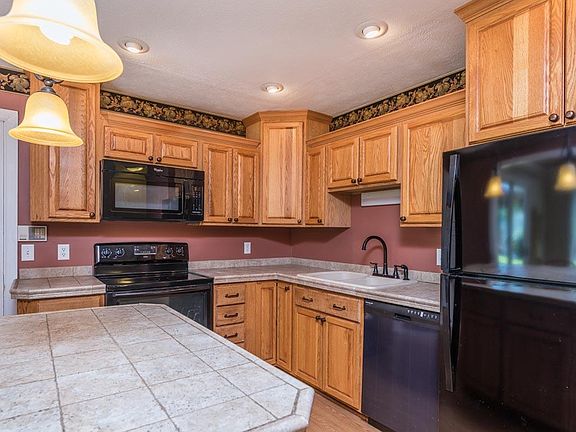 2nd image of 53574 Bruce Dr