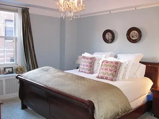 Sold by Real Direct | media 18