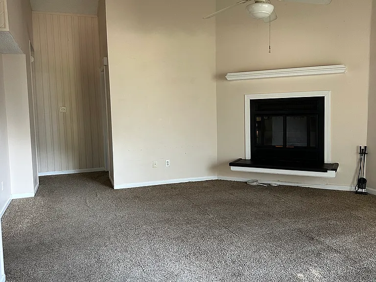 4101 Smokey Lake Dr — Photo 2