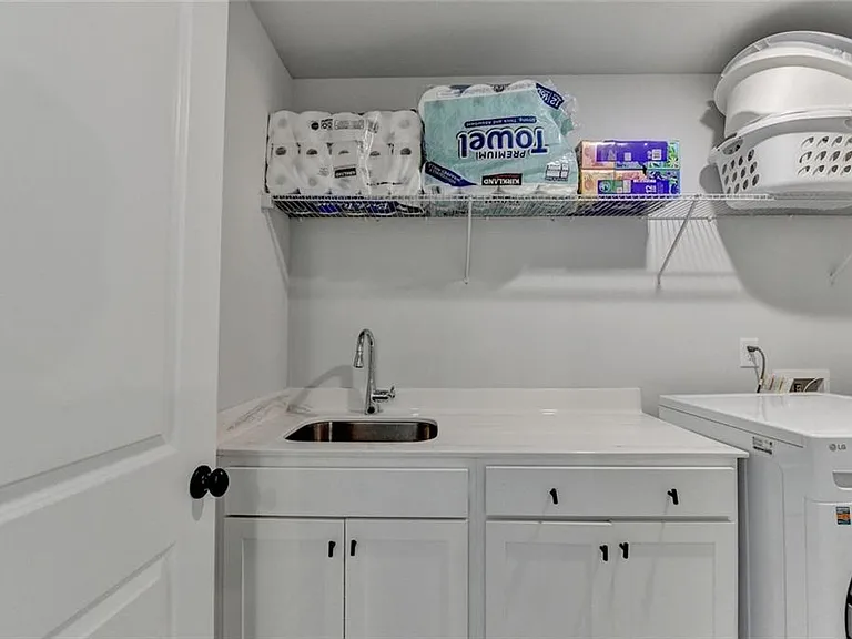 4665 Shipley Ave — Photo 54