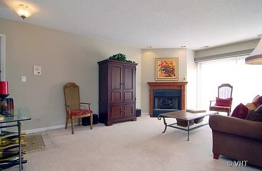 3rd image of 40 W Fern Ct Unit 219D