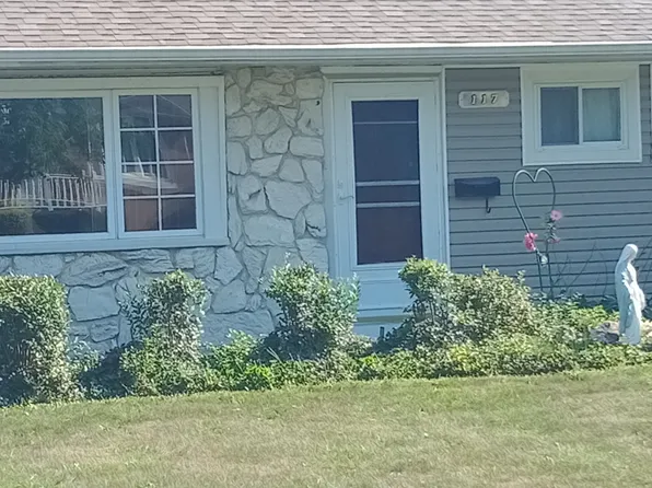 117 E Walnut Ave, Des Plaines, IL 60016