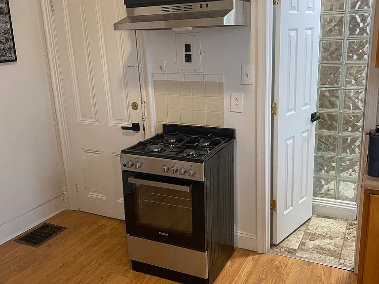 3838 Baring St #2R — Photo 5
