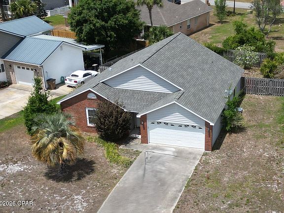 4th image of 215 Gulf Aire Dr