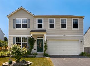 2207 Park Ridge Dr, Plainfield, IL 60586