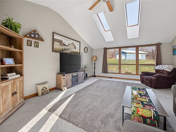 4th image of 4014 Belknap Hill Rd