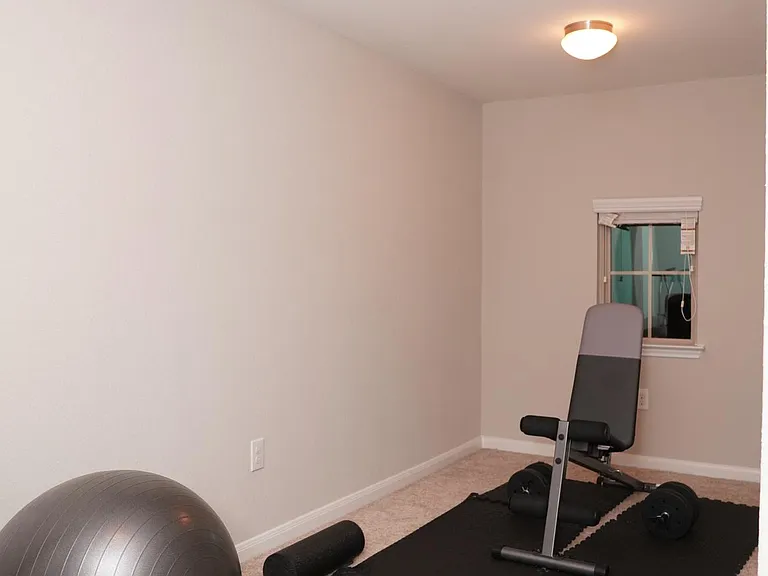 2404 Muzzie Ln — Photo 22
